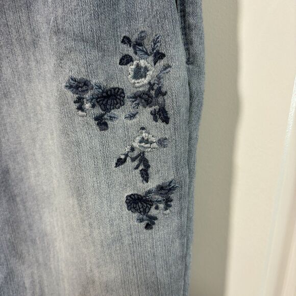 Democracy Jeans 8P Ab Solution Floral Embroidery Stretch Midrise Tummy Slim - Picture 2 of 9